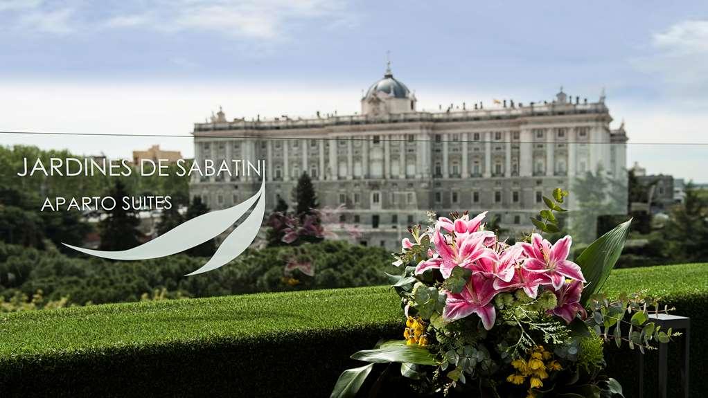 Apartosuites Jardines De Sabatini Madrid Tiện nghi bức ảnh