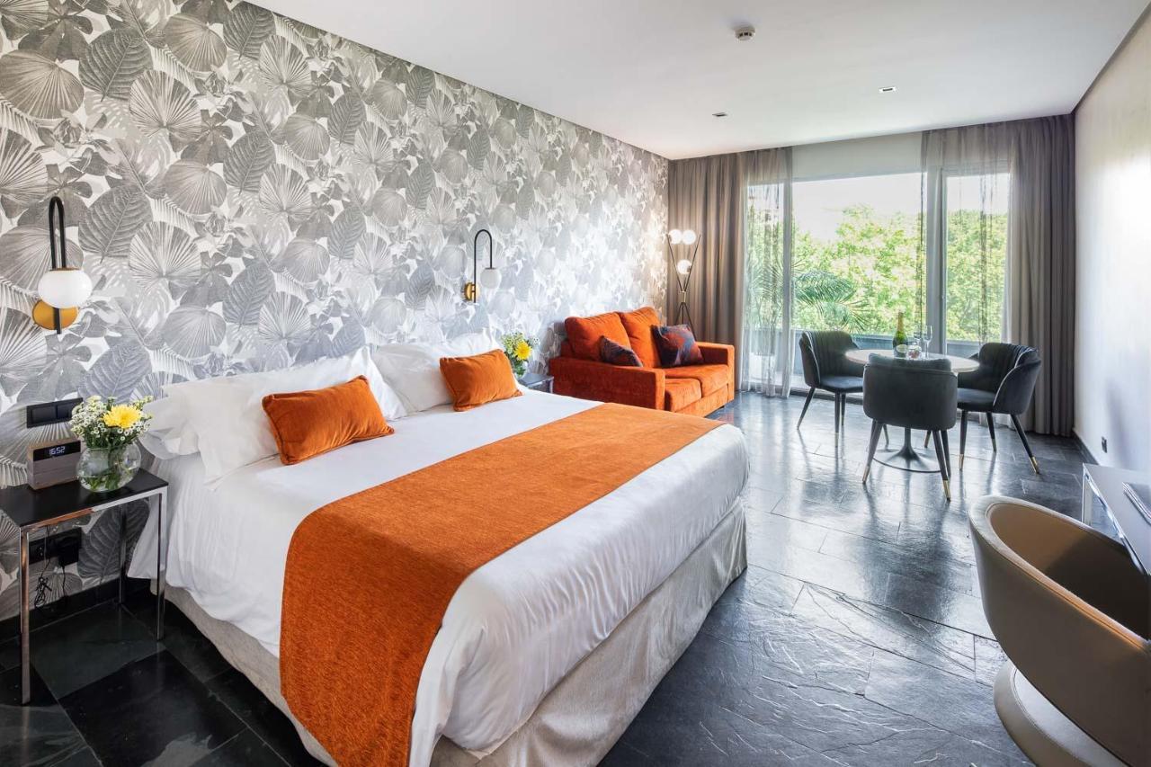 Apartosuites Jardines De Sabatini Madrid Ngoại thất bức ảnh