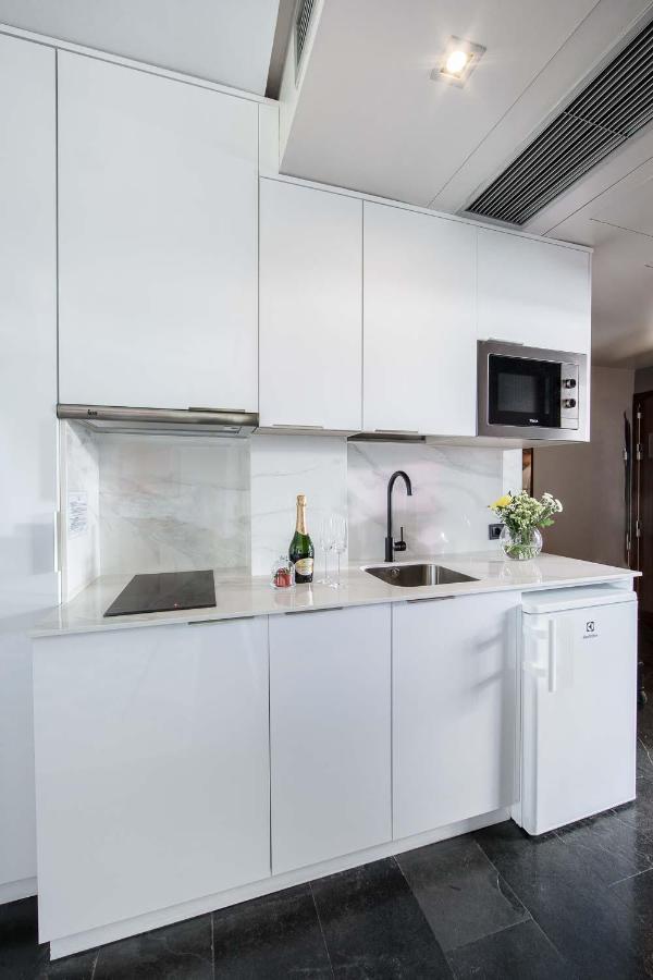 Apartosuites Jardines De Sabatini Madrid Ngoại thất bức ảnh
