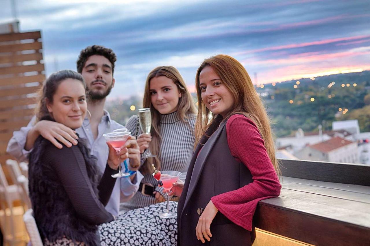 Apartosuites Jardines De Sabatini Madrid Ngoại thất bức ảnh