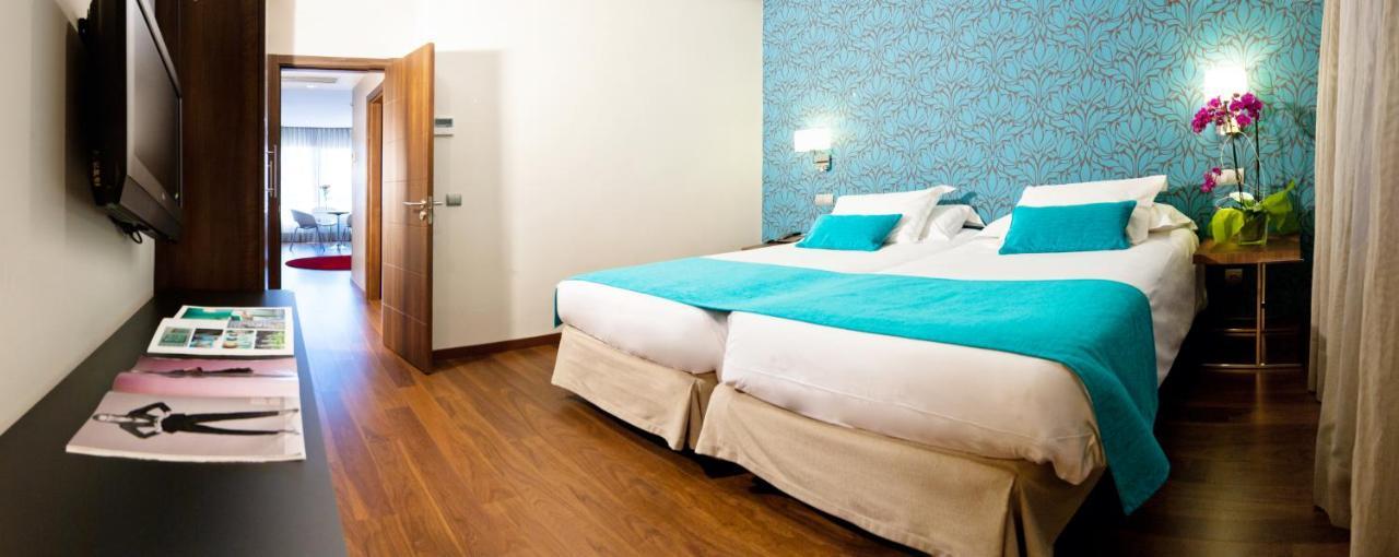 Apartosuites Jardines De Sabatini Madrid Ngoại thất bức ảnh