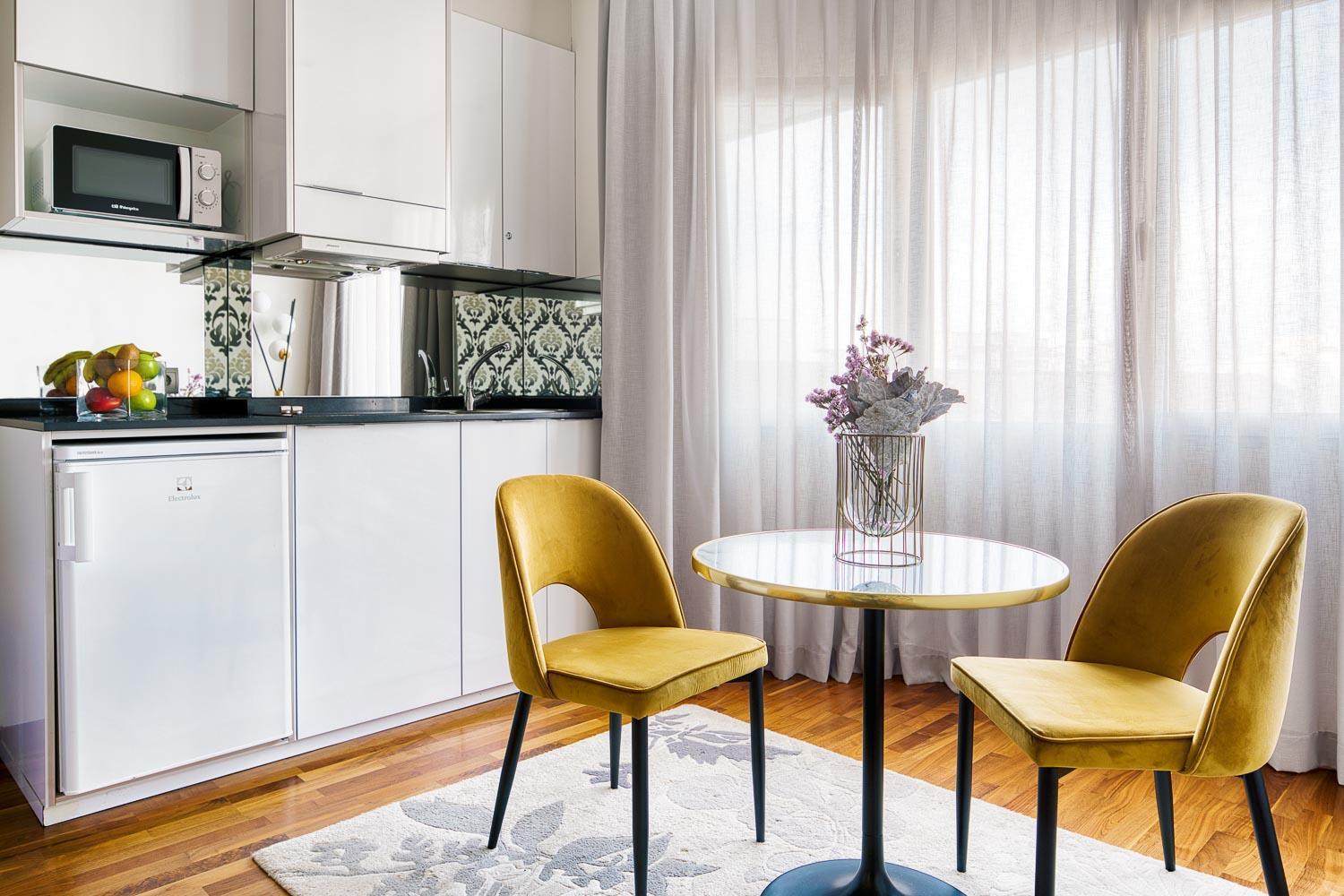 Apartosuites Jardines De Sabatini Madrid Ngoại thất bức ảnh