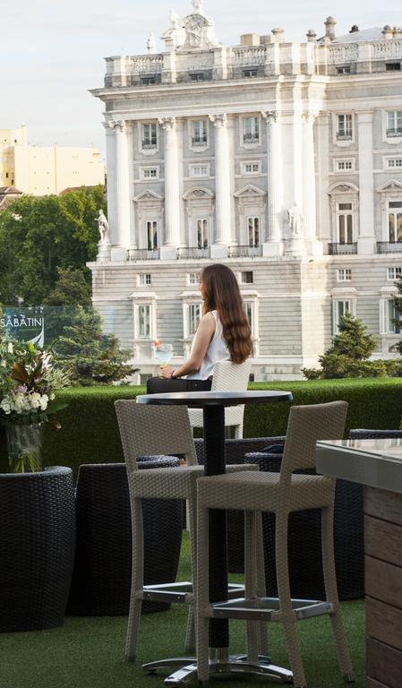 Apartosuites Jardines De Sabatini Madrid Ngoại thất bức ảnh