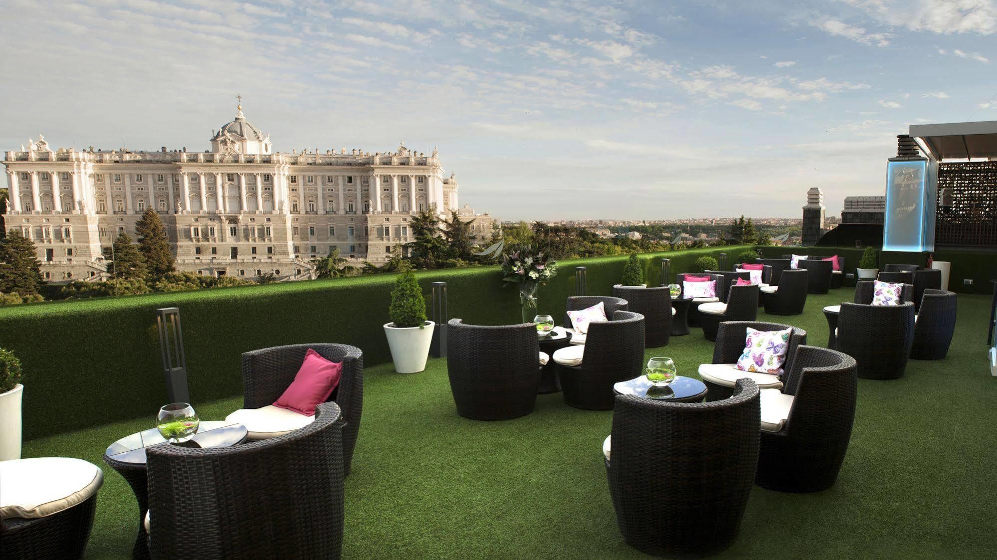Apartosuites Jardines De Sabatini Madrid Ngoại thất bức ảnh