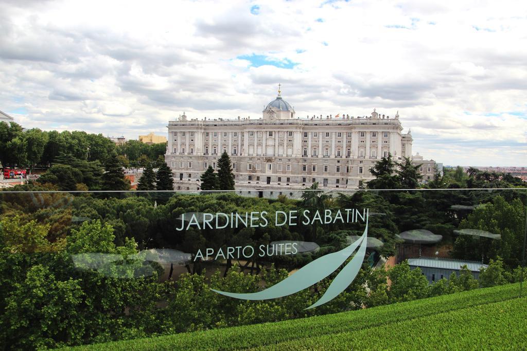 Apartosuites Jardines De Sabatini Madrid Ngoại thất bức ảnh